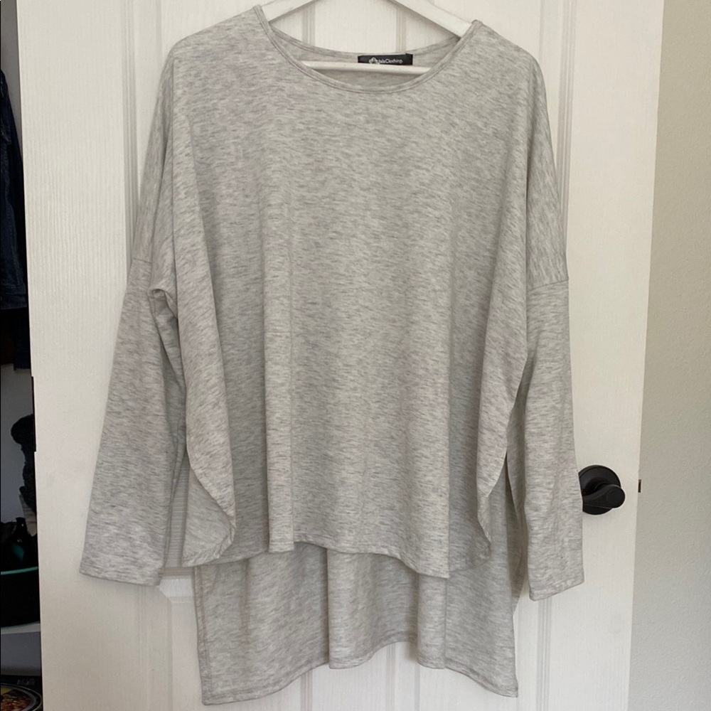 NEW Jala Clothing Gray Oversized Long Sleeve Yoga Top
